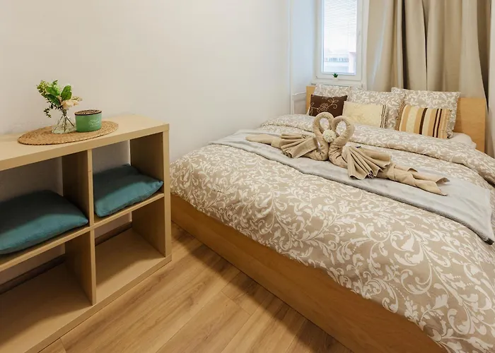 Sklenarova With Balcony Appartement *