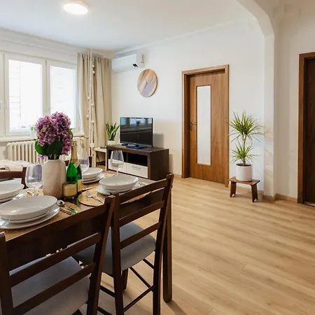 Sklenarova With Balcony Apartament Bratislava